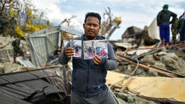 5000 believed missing in two hard-hit Indonesian quake zones: Official